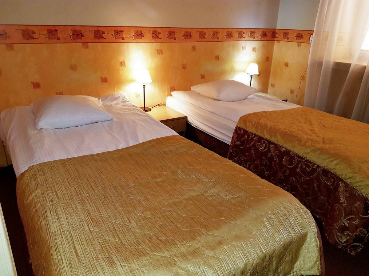 Hotel Iskra رشيشوف المظهر الخارجي الصورة