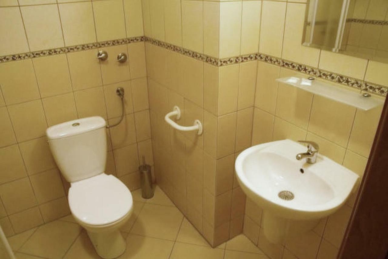 Hotel Iskra رشيشوف المظهر الخارجي الصورة